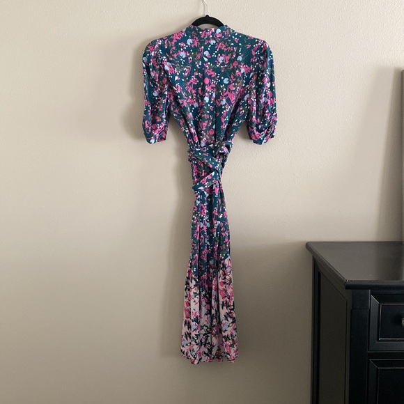 Diane Von Furstenberg Silk Floral dress - Picture 7 of 7